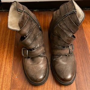 Frye brown buckle shearling booties Used In Perfect Condtion